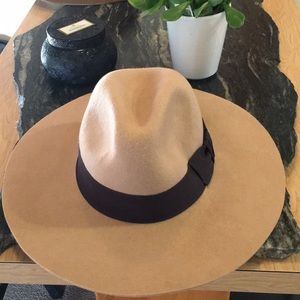 H&M premium 💯 % wool floppy hat